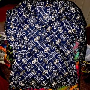 Lucky Brand V Neck Dark Blue/Beige & White Blouse